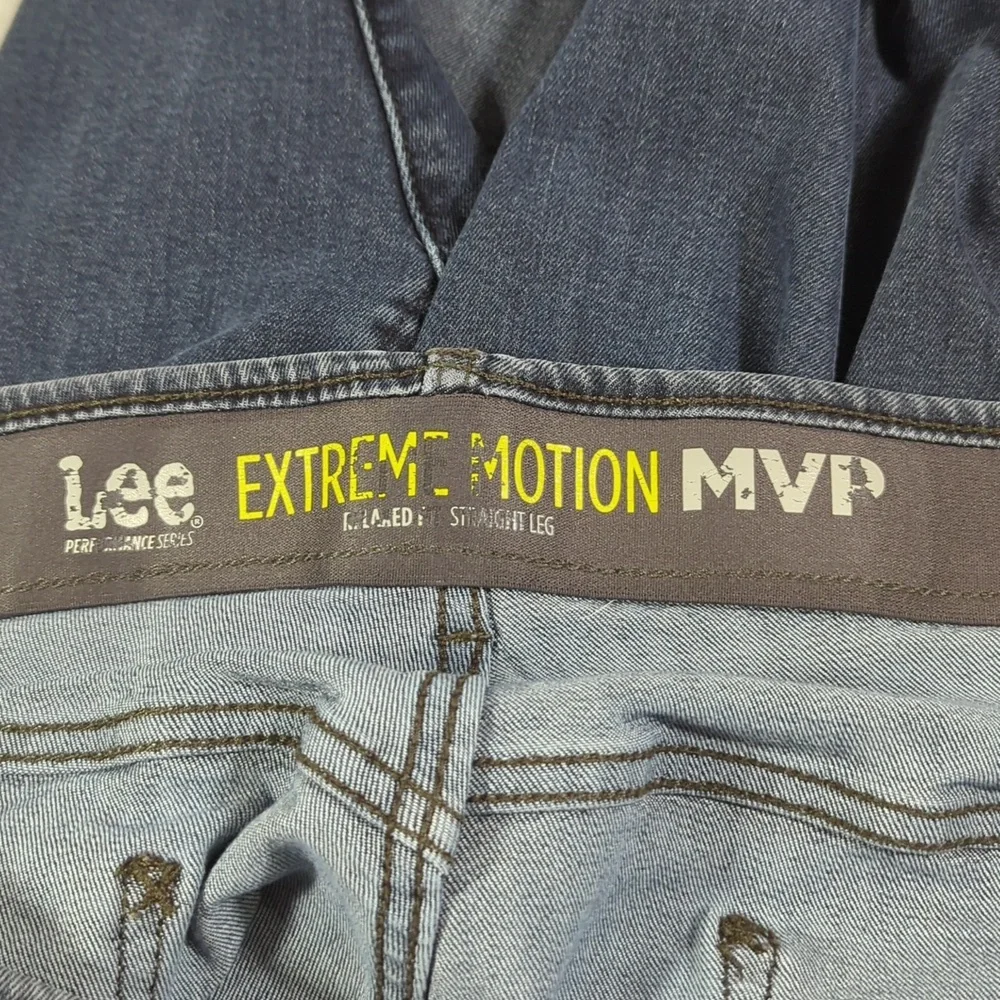 LEE Extreme Motion jeans 45/46 x 31/32 EUC - Picture 3 of 5